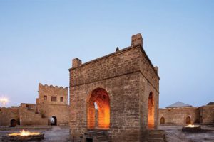 Bí ẩn ngôi đền lửa Ateshgah (Ateshgah Fire Temple)